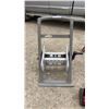 Image 2 : Suncast Hose Reel Cart and Toro Power Shovel