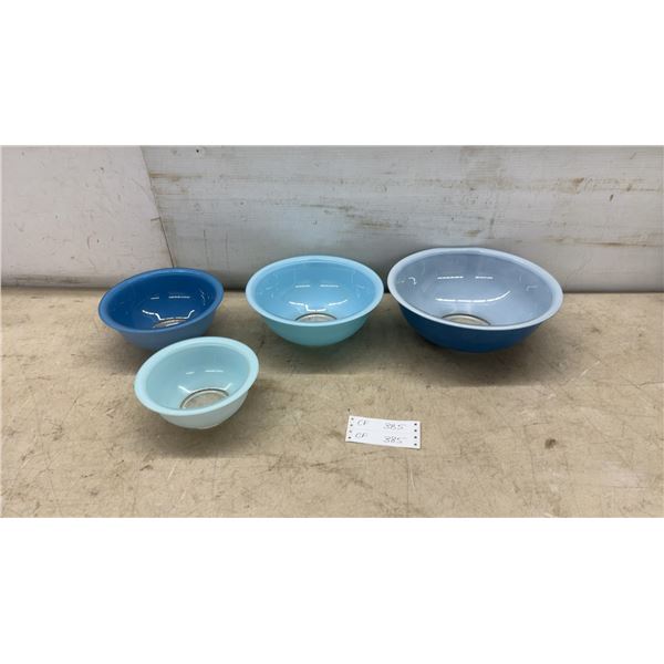 Pyrex 4L and Other Mixing Bowls