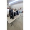 Image 5 : Samsonite Black Hardside Spinner Luggage Set: 3 Pieces