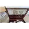 Image 3 : Silverplate Flatware Set: 8 Knives, 8 Forks, 8 Salad Forks, and More