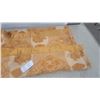 Image 2 : Camel Super Wool Worsted Blanket with Two-Tone Orange Floral and Checkered Pattern
