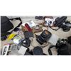 Image 5 : Vintage Camera and Photography Equipment Lot: Canon, Minolta, Kodak, Vivitar
