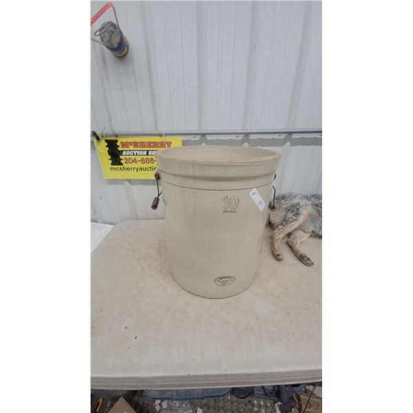 Medalta Pottery 10 Imperial Crock with Lid and Wire Bail Handle