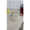 Image 5 : Medalta Pottery 10 Imperial Crock with Lid and Wire Bail Handle