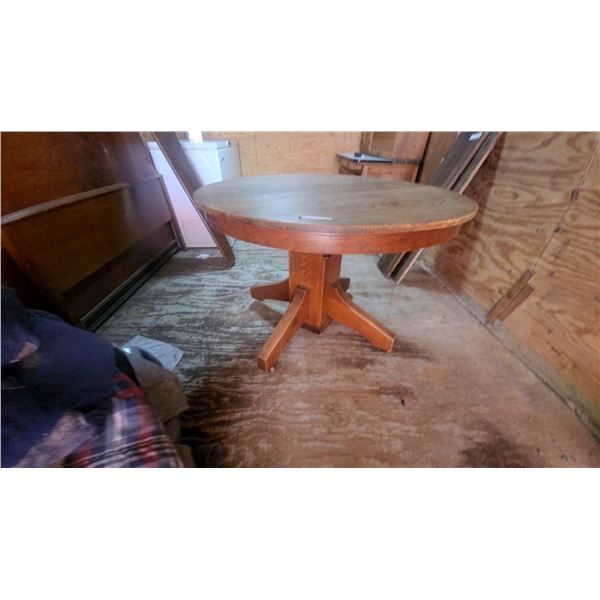 Oak Round Dining Table with Pedestal Base and 2 Leaves