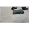 Image 3 : The Fidelity Trust Company Winnipeg Manitoba Est. 1911 Book bank, Gillette Razor Kit