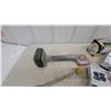 Image 6 : Carpet Stretcher, Carpet Kicker, Heating/Cooling Thermostat, Slip-On Ice Grips