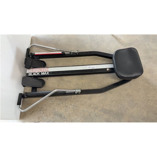 York Black Max 440 Hydraulic Rowing Machine with Dual Independent Resistance Arms