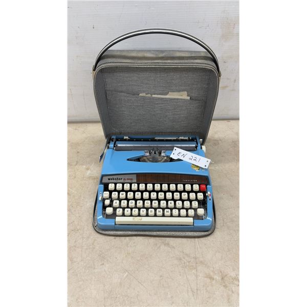 Webster XL-5000 Portable Typewriter with Tabulator and Carrying Case