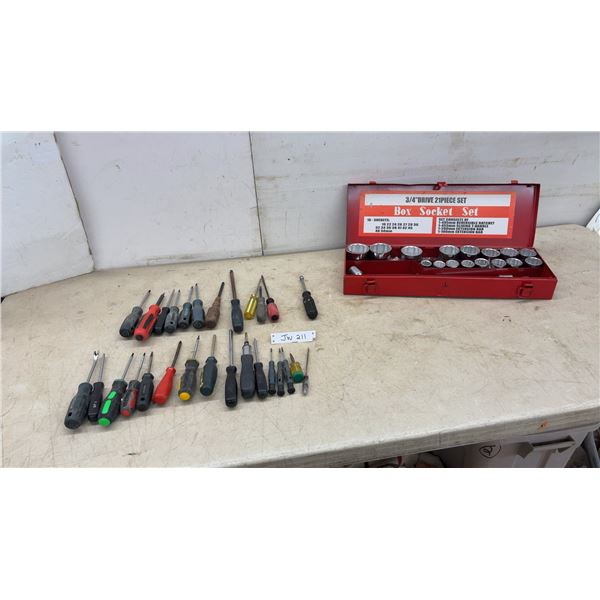 3/4” Drive 19-Piece Metric Box Socket Set, 19-50mm with Ratchet and Screwdrivers