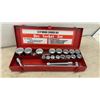 Image 2 : 3/4” Drive 19-Piece Metric Box Socket Set, 19-50mm with Ratchet and Screwdrivers