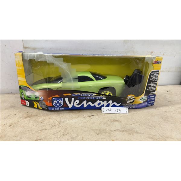 Max Tech Toys Dodge Venom Tri-Band Radio Control Car, 9.6 Volt Rechargeable, Enviro Green