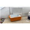 Image 3 : Coleman Party Stacker Cooler, 7.5 L, Holds 24 Cans and Coleman Insulated Beverage Jug with Spigot