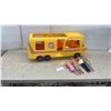 Image 8 : 1976 Mattel Barbie Star Traveler RV Camper in Yellow With Three Barbie Dolls and Ken Doll