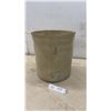 Image 1 : Medalta Potteries 3-Gallon Stoneware Crock, Late 19th to Early 20th Century