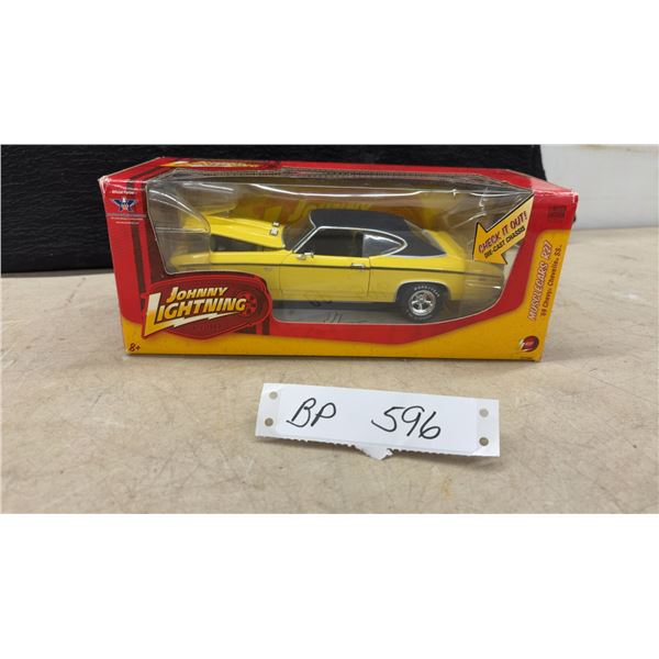 Johnny Lightning Musclecars R27 '69 Chevy Chevelle SS Die-Cast Model, Yellow with Black Roof
