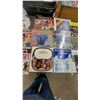Image 6 : 50 Vintage Vinyl Record Lot: Fabulous Thunderbirds, Fats Domino, and More