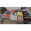 Image 1 : 70 Large Lot of Vintage Vinyl Records: Vera Lynn, Julie Andrews, Jose Feliciano