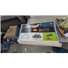 Image 3 : Strombecker Road Racing Set, 2 1/32 Scale Racing Cars, Track