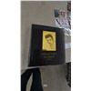 Image 3 : Elvis Presley Collector's Classics Library and Special Edition Binder with Trading Cards and Stamps