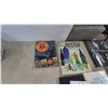 Image 4 : Collection of Books: How to Make Money in the Antiques and Collectibles Business, The Book of