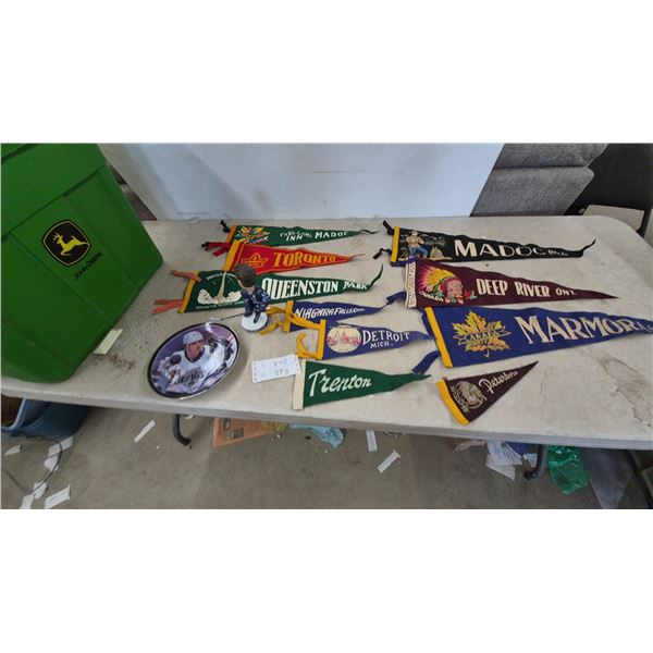 Hockey Memorabilia and Vintage Pennants: Wayne Gretzky Plate, Mark Scheifele Bobblehead