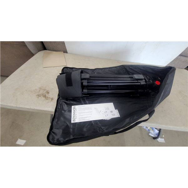 Intension Design Tripod and Carry Bag