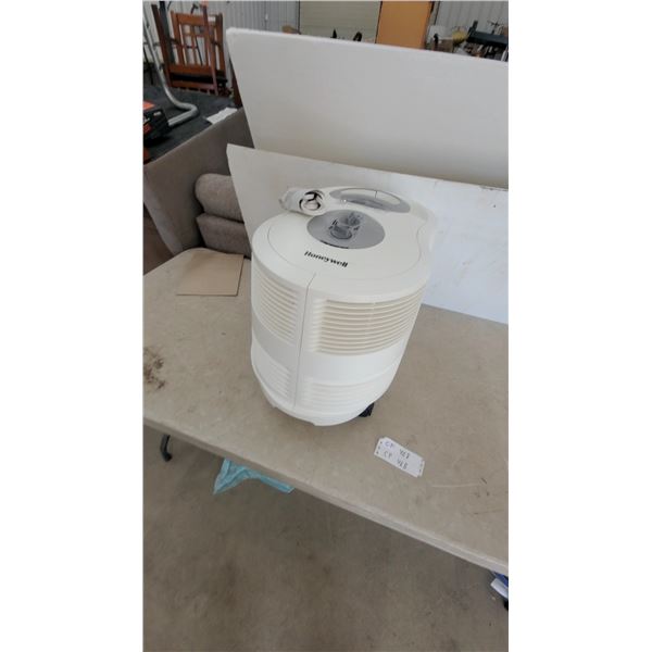 Honeywell Air Purifier and Power Cord