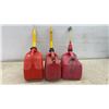 Image 2 : 3 Plastic Gasoline Containers