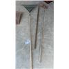 Image 5 : Scoop Shovel, Four-Tine Digging Fork, Leaf Rake, and Two Hoes with Wooden Handles