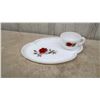 Image 3 : Set of 4 Mid Century Modern Tea Cups and Dainty Plate Saucers