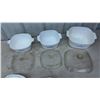 Image 3 : Large and Medium Assorted Vintage Pyrex Dishes, and Corning ware