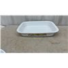Image 6 : Large and Medium Assorted Vintage Pyrex Dishes, and Corning ware
