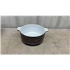 Image 8 : Large and Medium Assorted Vintage Pyrex Dishes, and Corning ware