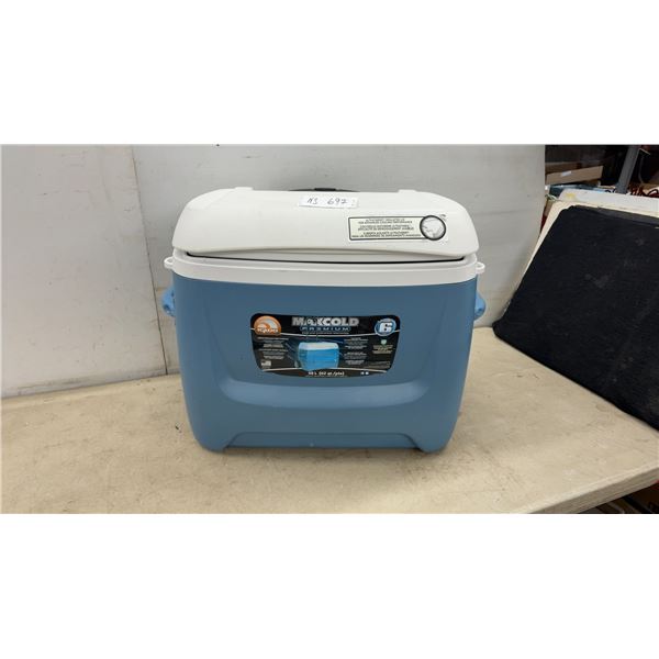 Igloo MaxCold Premium 62-Quart/58L Wheeled Cooler with Telescoping Handle