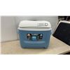 Image 1 : Igloo MaxCold Premium 62-Quart/58L Wheeled Cooler with Telescoping Handle