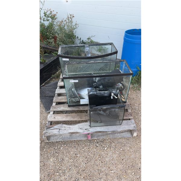 Aquarium Lot: 3 Glass Aquariums, 1 Curved Front Aquarium, Filters