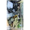 Image 7 : Aquarium Lot: 3 Glass Aquariums, 1 Curved Front Aquarium, Filters