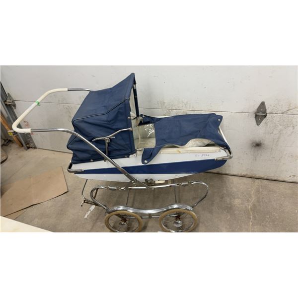 Vintage Silver Cross Capriole Baby Pram, Blue and White Boat-Style Body, Chrome Chassis