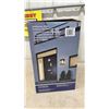 Image 4 : Lutec Craftsman Style Outdoor LED Wall Lantern, 800 Lumen, E26 8.8W Bulb, Matte Black