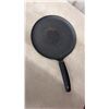 Image 5 : Tramontina 3-Piece Pre-Seasoned Cast Iron Set, 11” Tawa and 7-Quart Covered Kadai