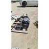 Image 4 : Mercury 7.5 HP Outboard Motor