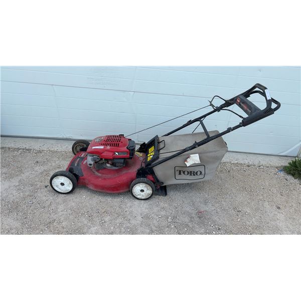 Toro Recycler 22” Rear Drive Walk-Behind Gas Lawn Mower, 6.5 Horsepower, Personal Pace with Bag