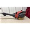 Image 7 : Homelite DX Series Gas-Powered String Trimmer With Loop Handle