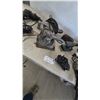 Image 4 : Assorted Power Tools: Black and Decker Drills and Sanders, Craftsman Sander
