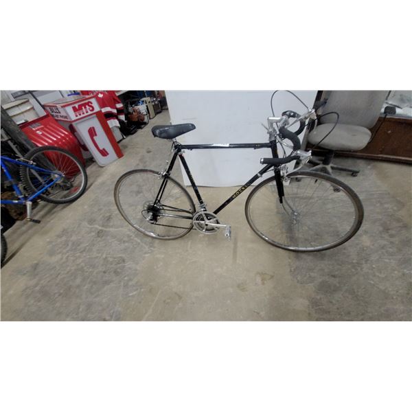 Hozuki Road Bike, Black Frame, Drop Handlebars, and Quilted Seat 27”