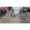 Image 1 : Hozuki Road Bike, Black Frame, Drop Handlebars, and Quilted Seat 27”