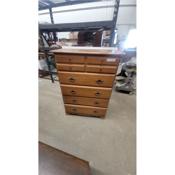 Hillsdale Furniture Made in Canada 6-Drawer Dresser 46”×16”×33”