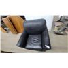 Image 3 : Black Leather / Leather-Style Armchair