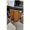 Image 5 : Oak Dining Table and 6 Ladder-Back Chairs with 2 Leaves